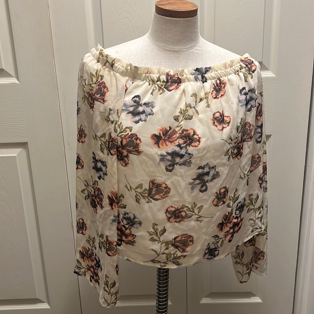 🌼 2 for $20 SALE • Love, Fire Off the Shoulder